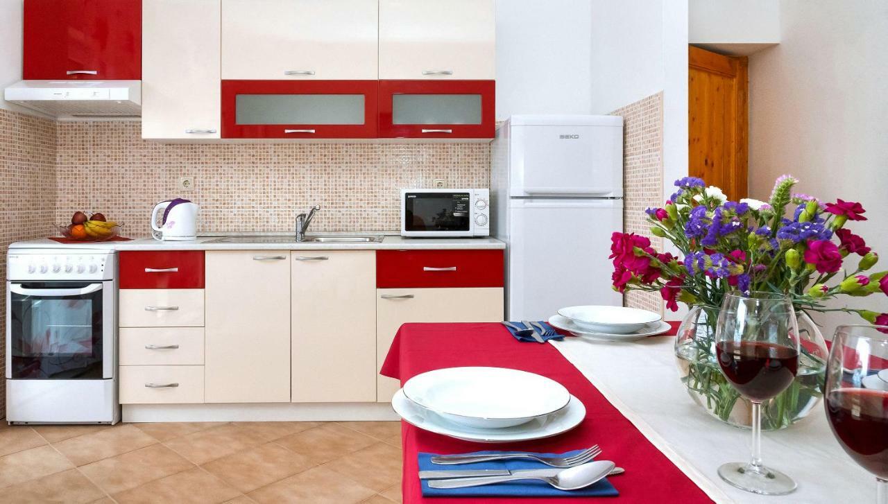 Apartmani AMI Podstrana Bagian luar foto